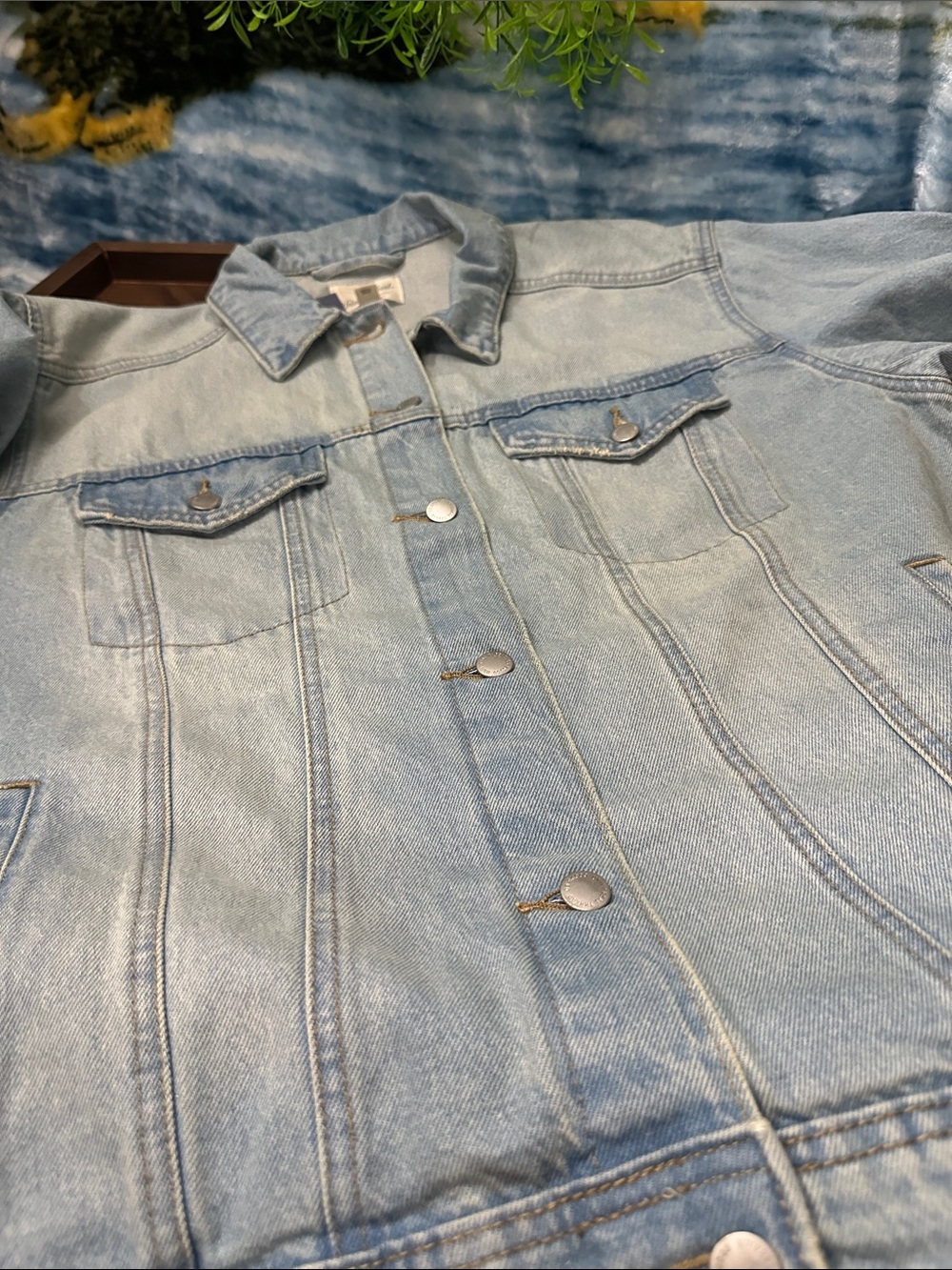 Universal Thread Light Blue Denim Jacket - Oversized Jean Coat - Picture 2 of 4